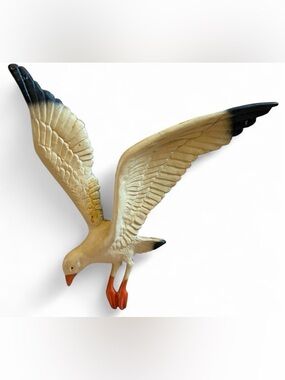 Vintage Painted Metal Flying Seagull Wall Plaque Home Decor Nautical Coastal
